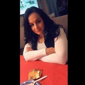 Meet your Posher, Dina